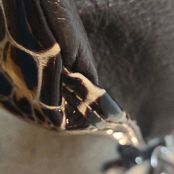 Embossed animal print NICOLI Italian tote Large. Bin- P3 - Picture 10 of 14